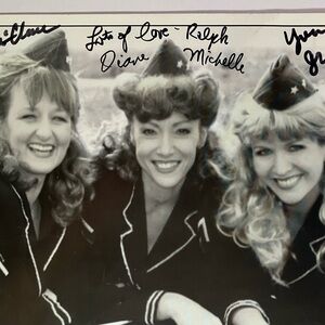 ‘THE GOILS’ Singing Group SIGNED PHOTO / Diane Michelle DAISY DUCK Voice Actress